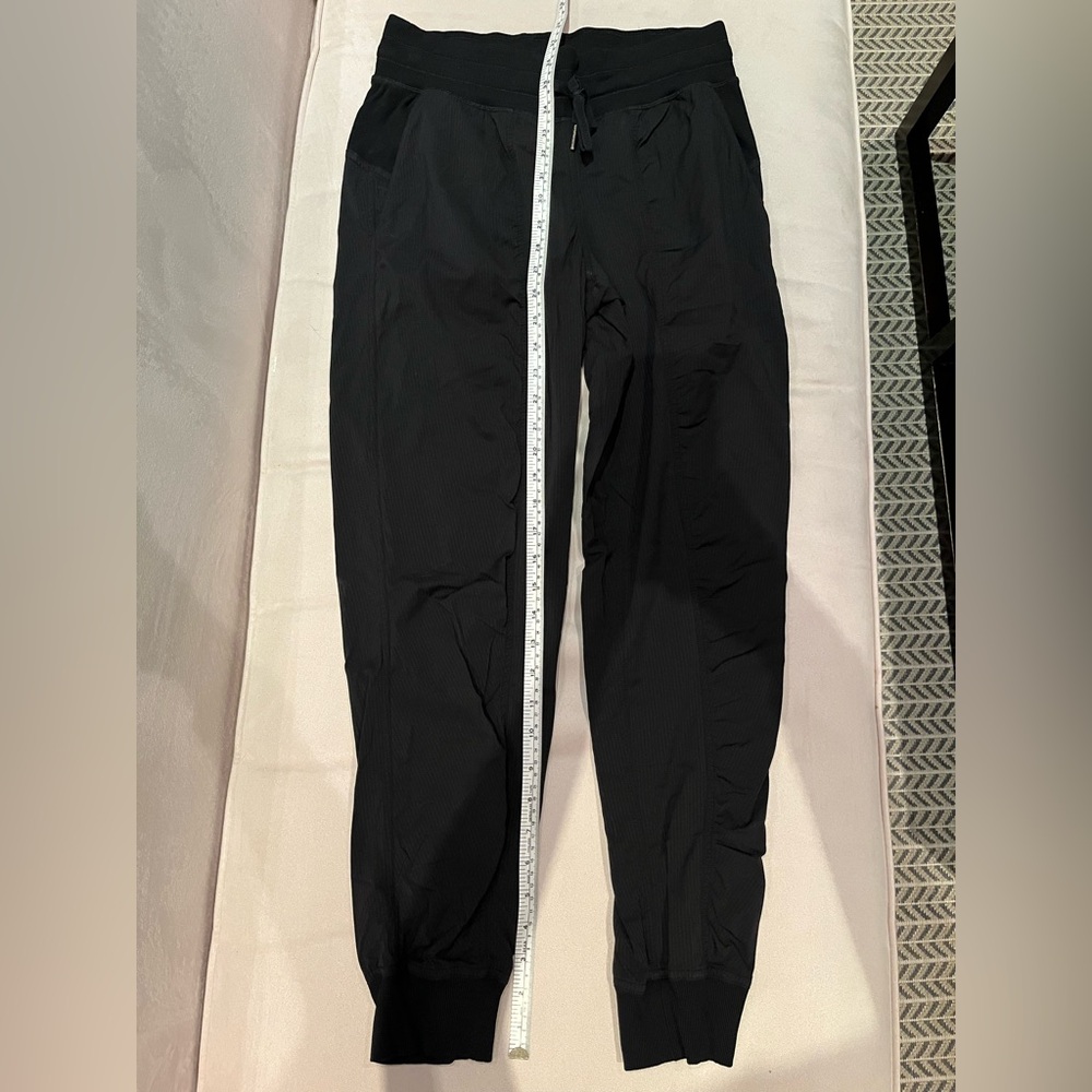 Dance Studio mid-rise jogger - size 6
